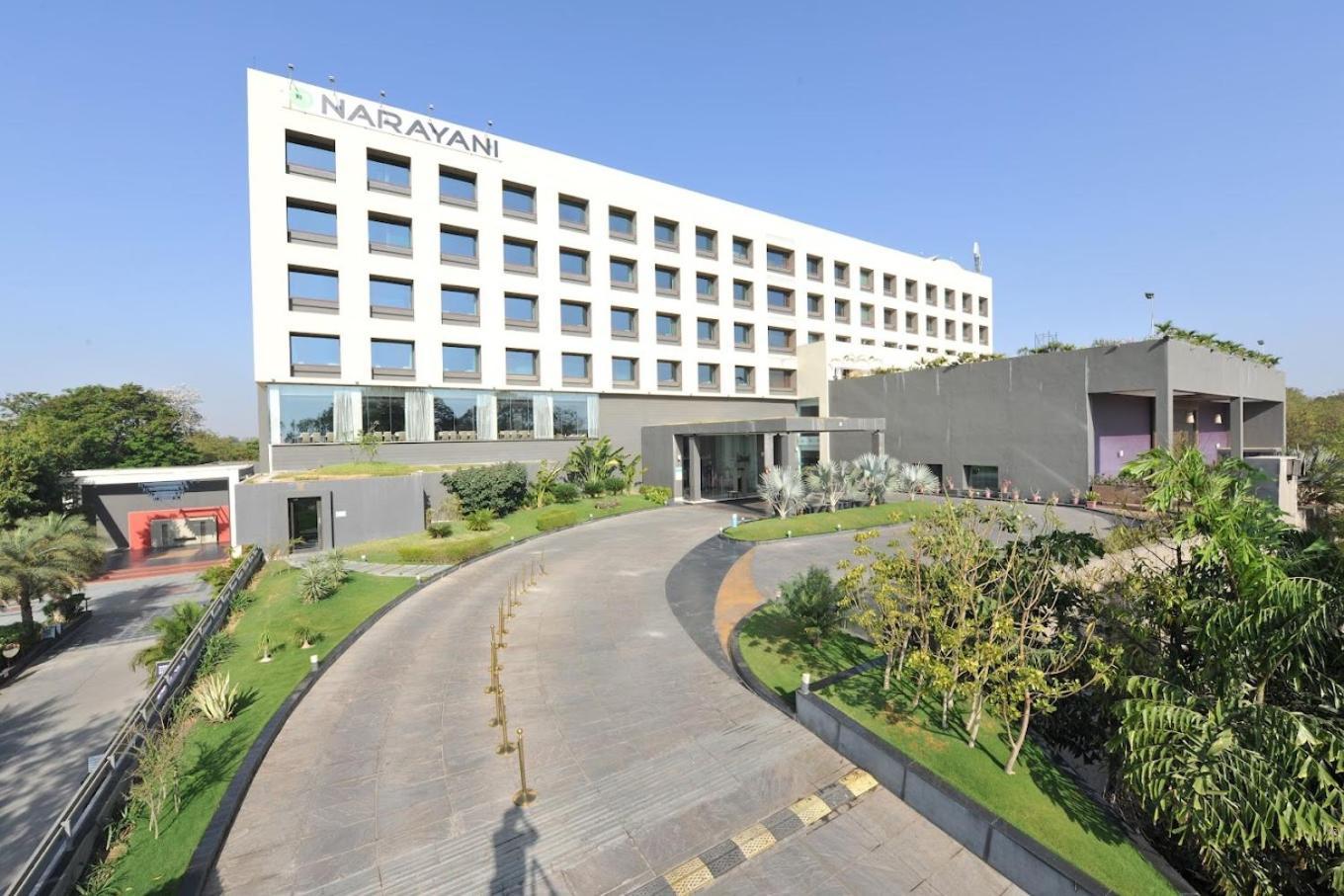 Narayani Heights Hotel&Resort Ahmedabad Bagian luar foto