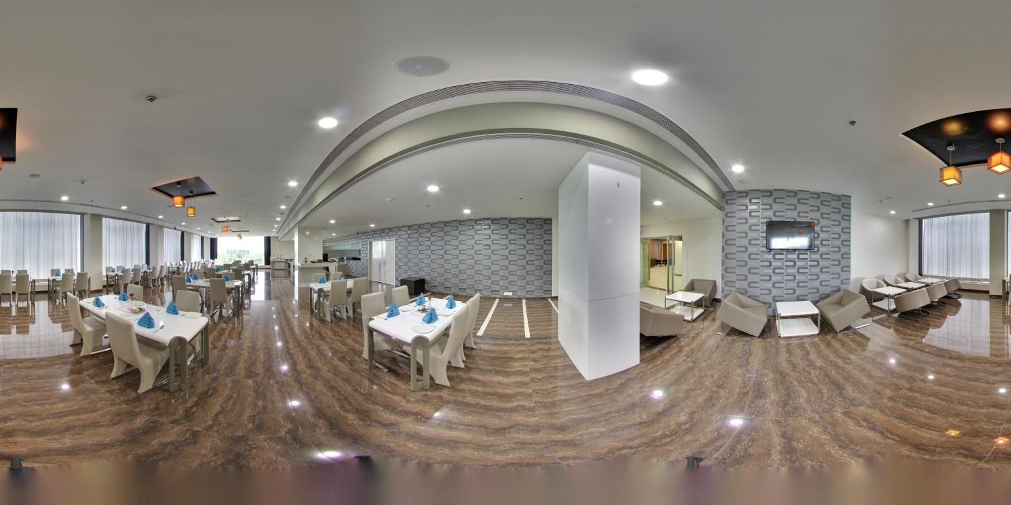 Narayani Heights Hotel&Resort Ahmedabad Bagian luar foto
