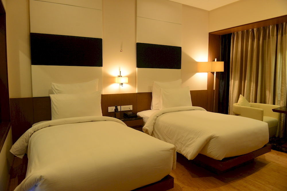 Narayani Heights Hotel&Resort Ahmedabad Bagian luar foto