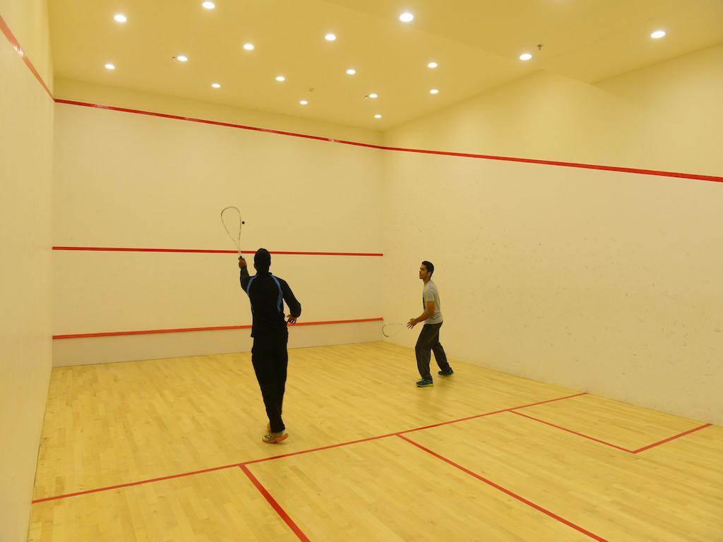 Narayani Heights Hotel&Resort Ahmedabad Bagian luar foto